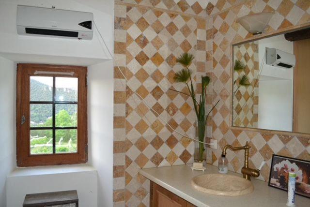Deux Chambres D Hotes Attenantes Avec Salon Salle A Manger Privatif En Cevennes Gardoises 圣让杜加尔 外观 照片